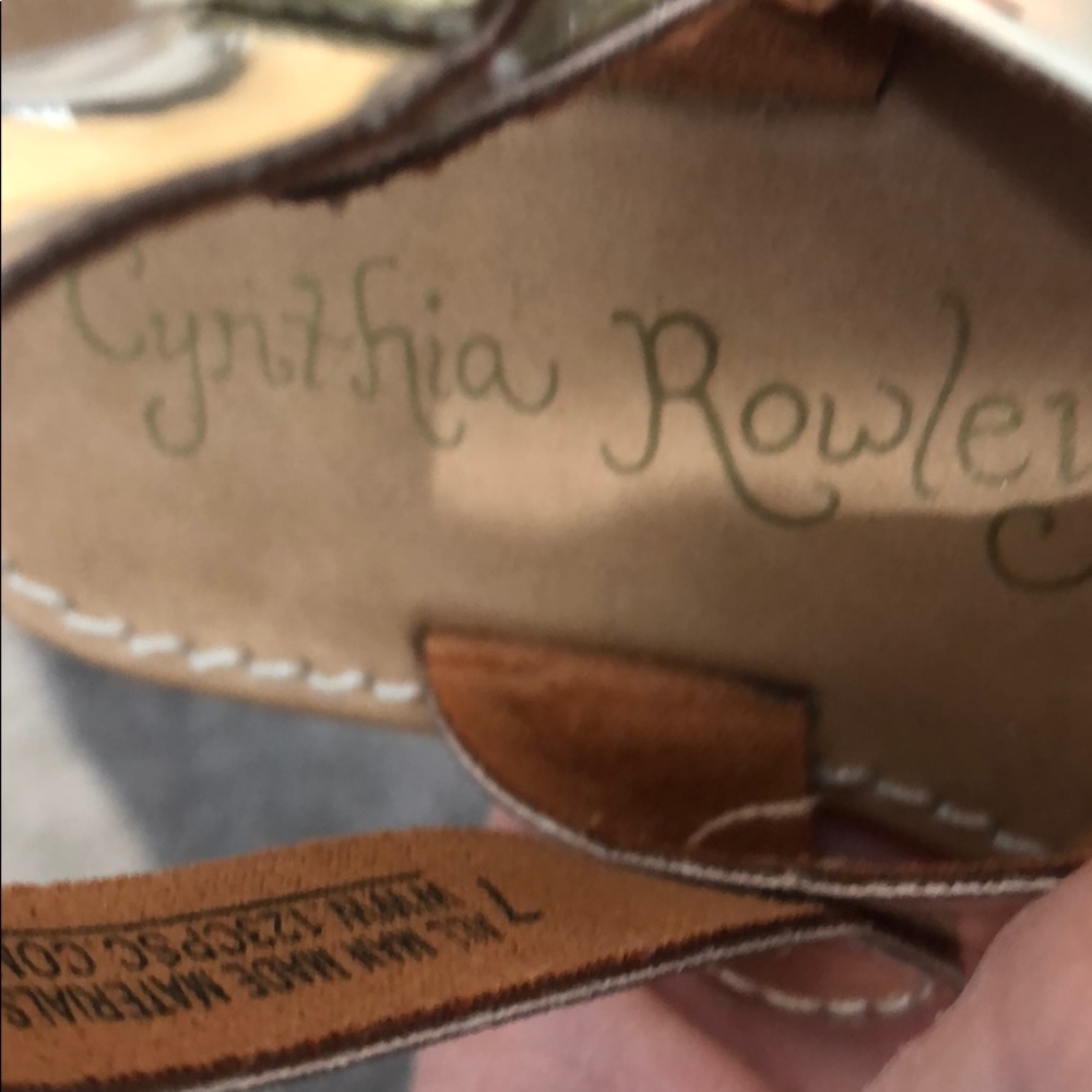 Cynthia Rowley toddler sandals - Picture 5 of 6